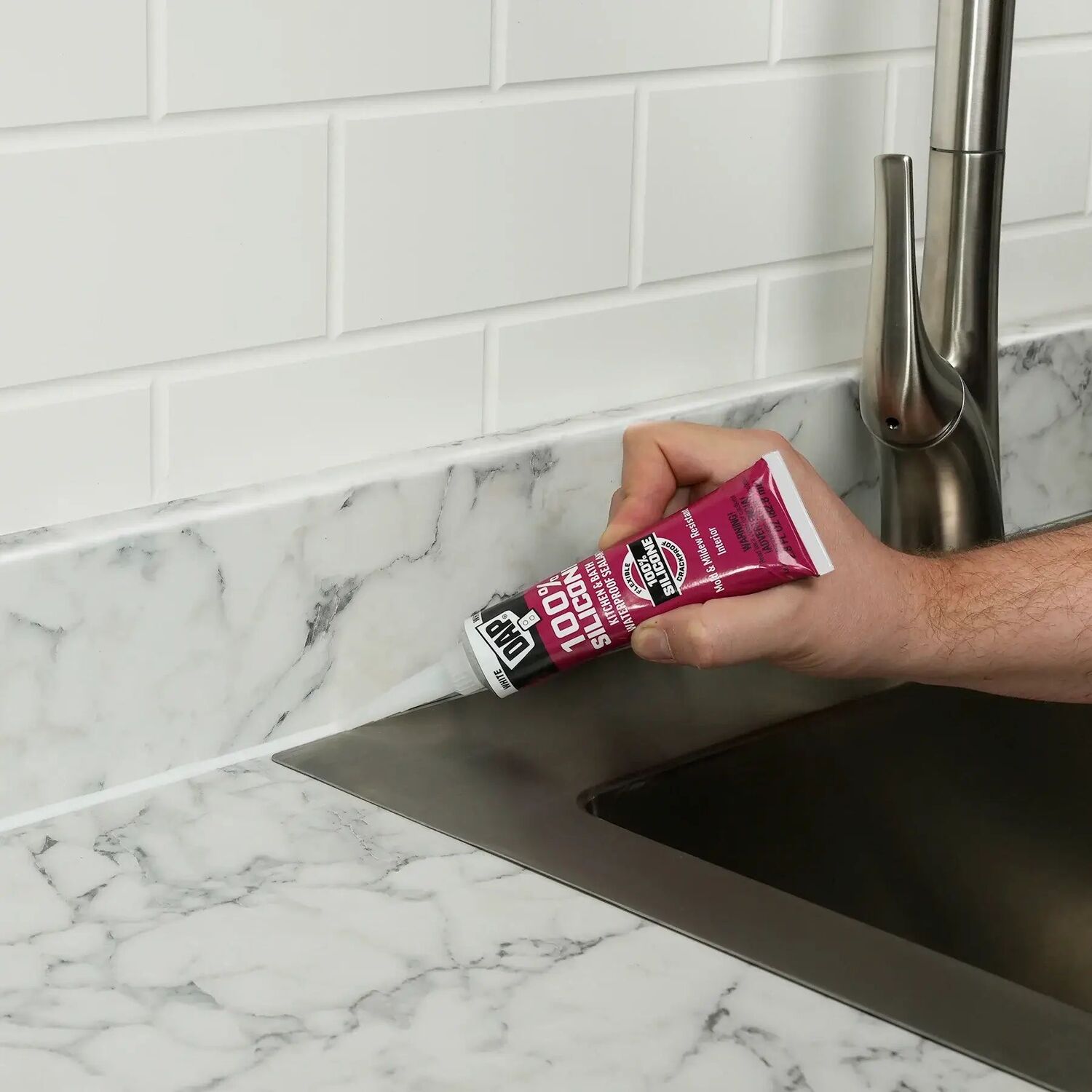 DAP 100% Silicone Rubber Kitchen, Bath & Plumbing Bath White Sealant