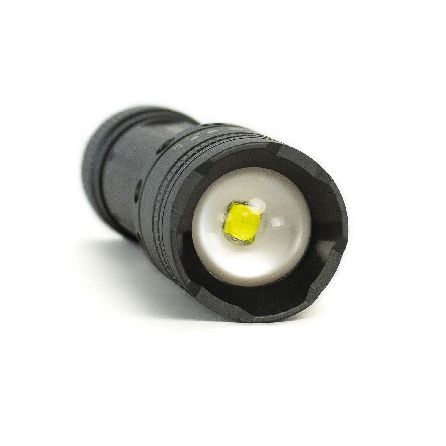 DieHard Twist Focus 1700 Lumen LED Flashlight