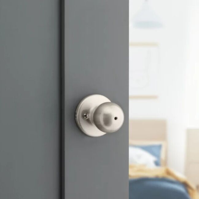 Kwikset Satin Nickel Bed/Bath Polo Door Knob, 2 3/8-In To 2 3/4-In