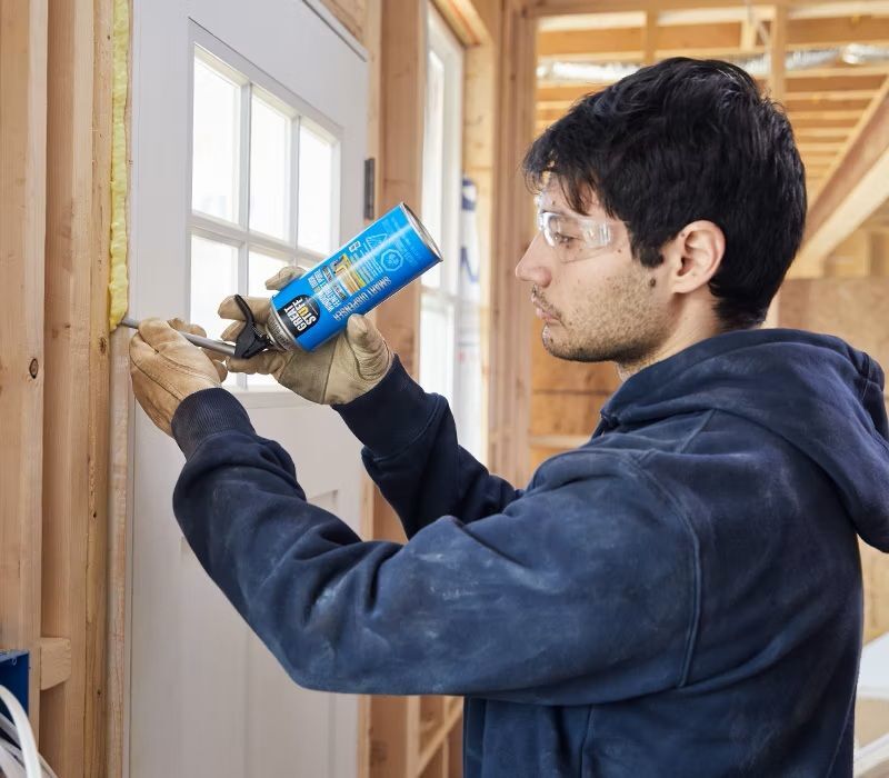 GREAT STUFF Window & Door Insulating Foam Sealants with Smart Dispenser, 12-Oz