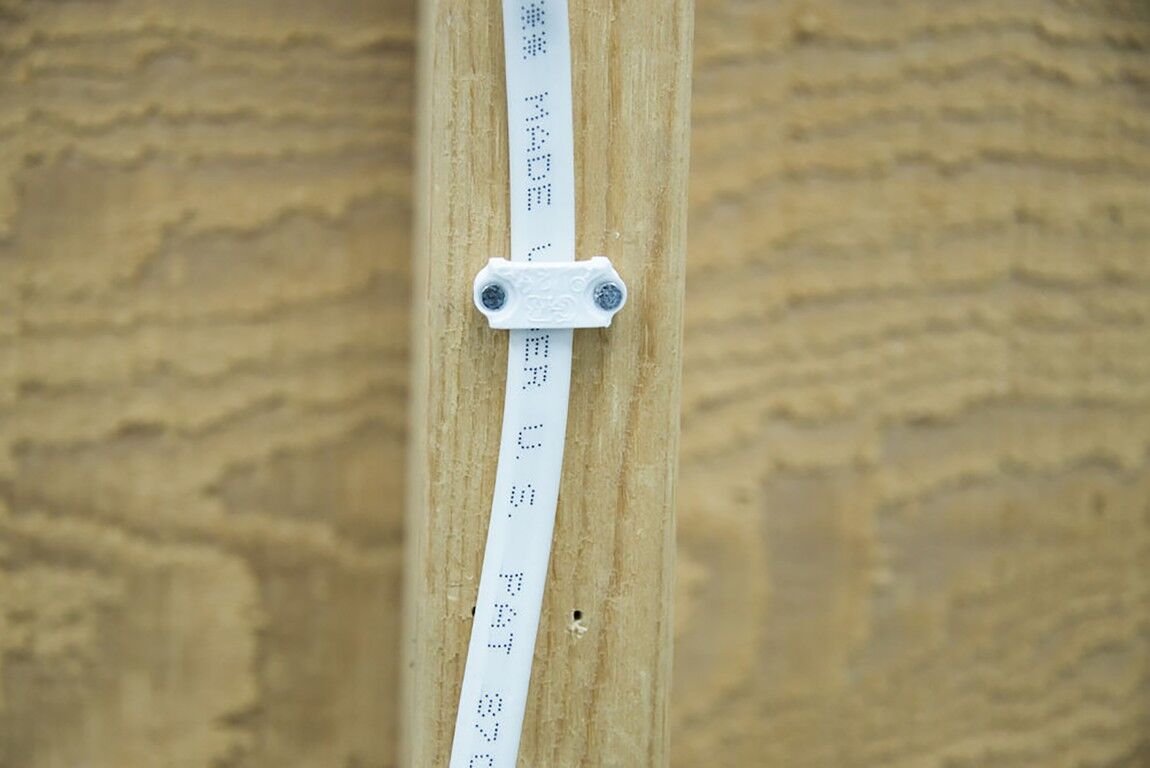 Gardner Bender White Plastic Staples, 1/2-In, 15-Pk