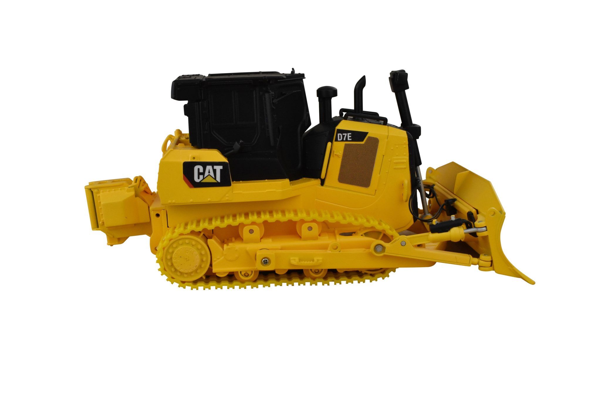 Diecast Masters 1:35 RC CAT D7E Track Type Tractor