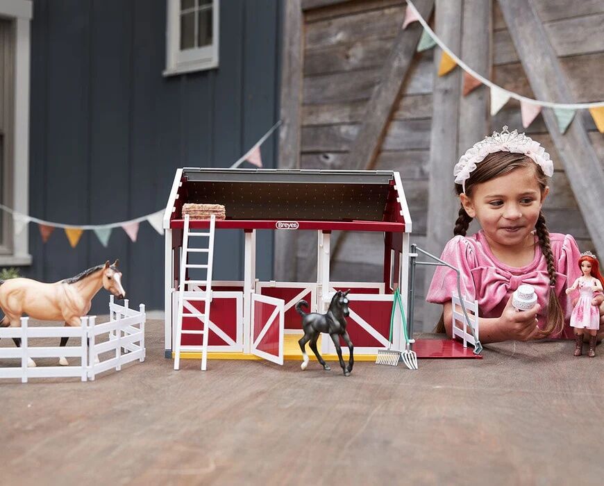 Breyer Birthday At The Barn Playset