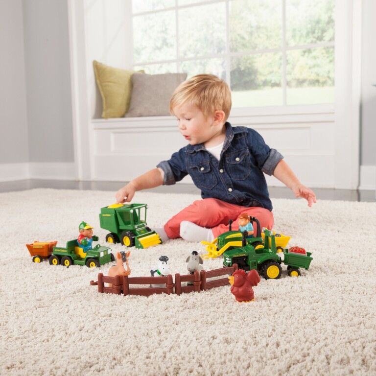 Tomy John Deere Kids 1st Farming Fun On The Farm Play Set