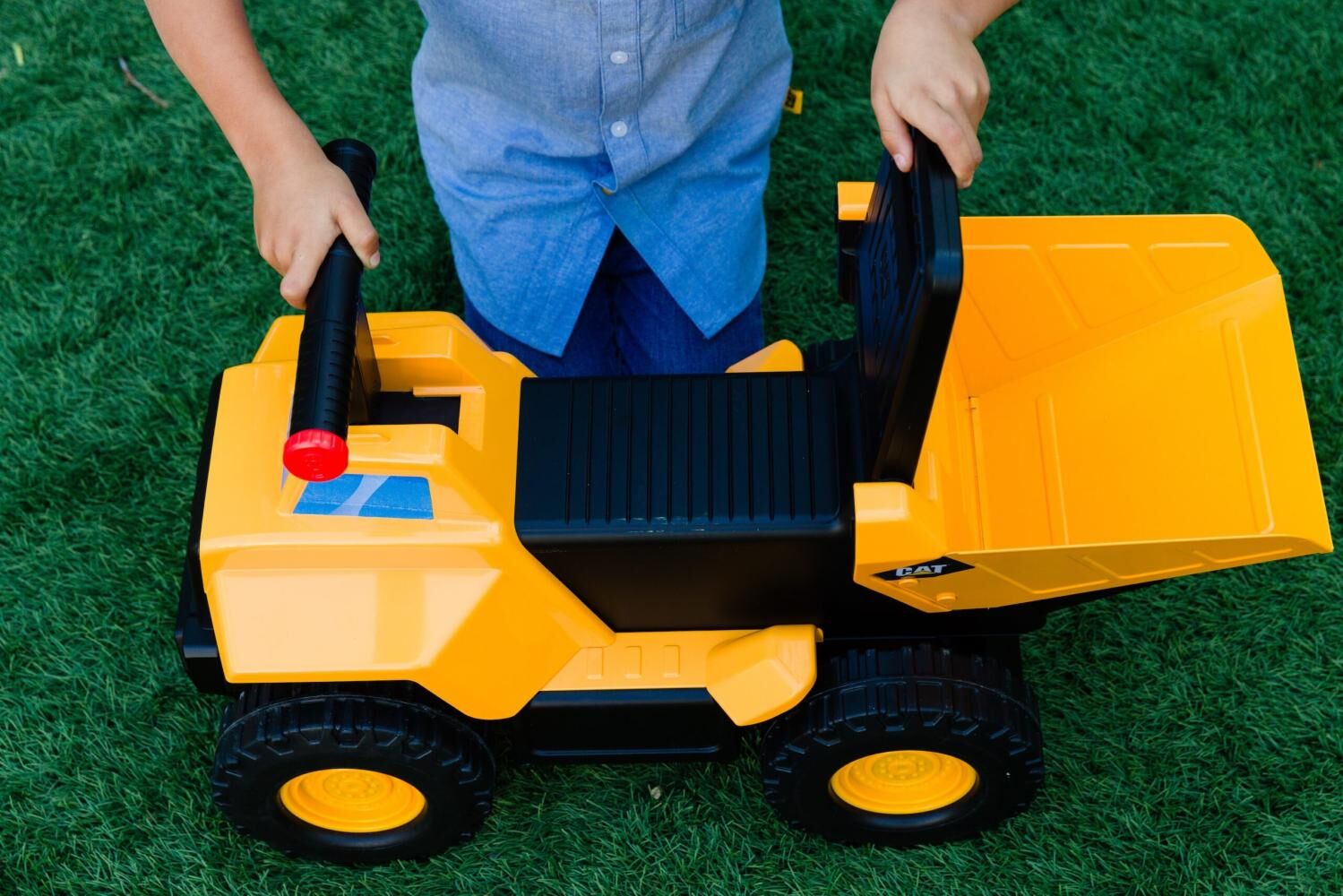 Funrise Cat Play and Ride Dump Truck