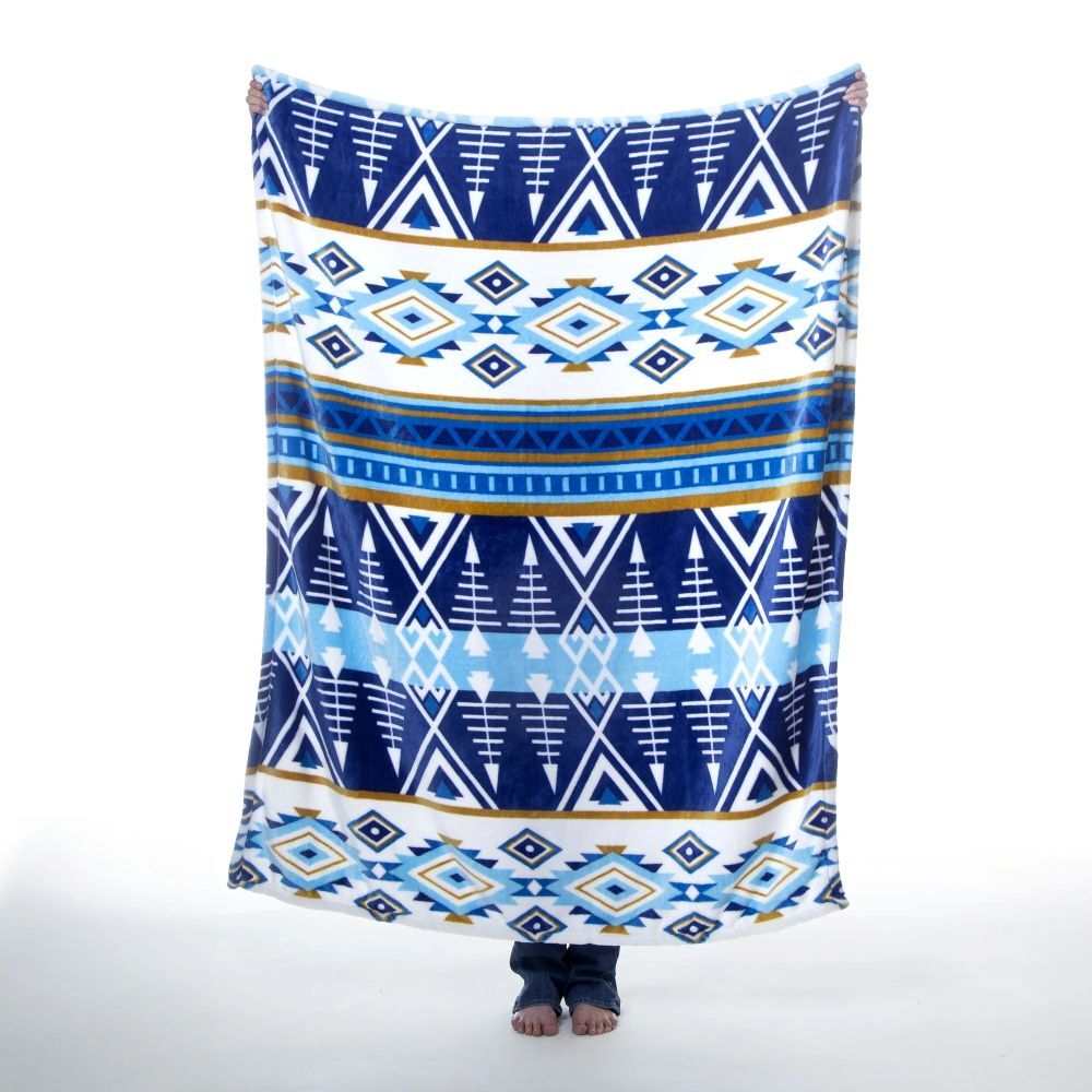 Carstens Inc. Open Sky Travel Blanket