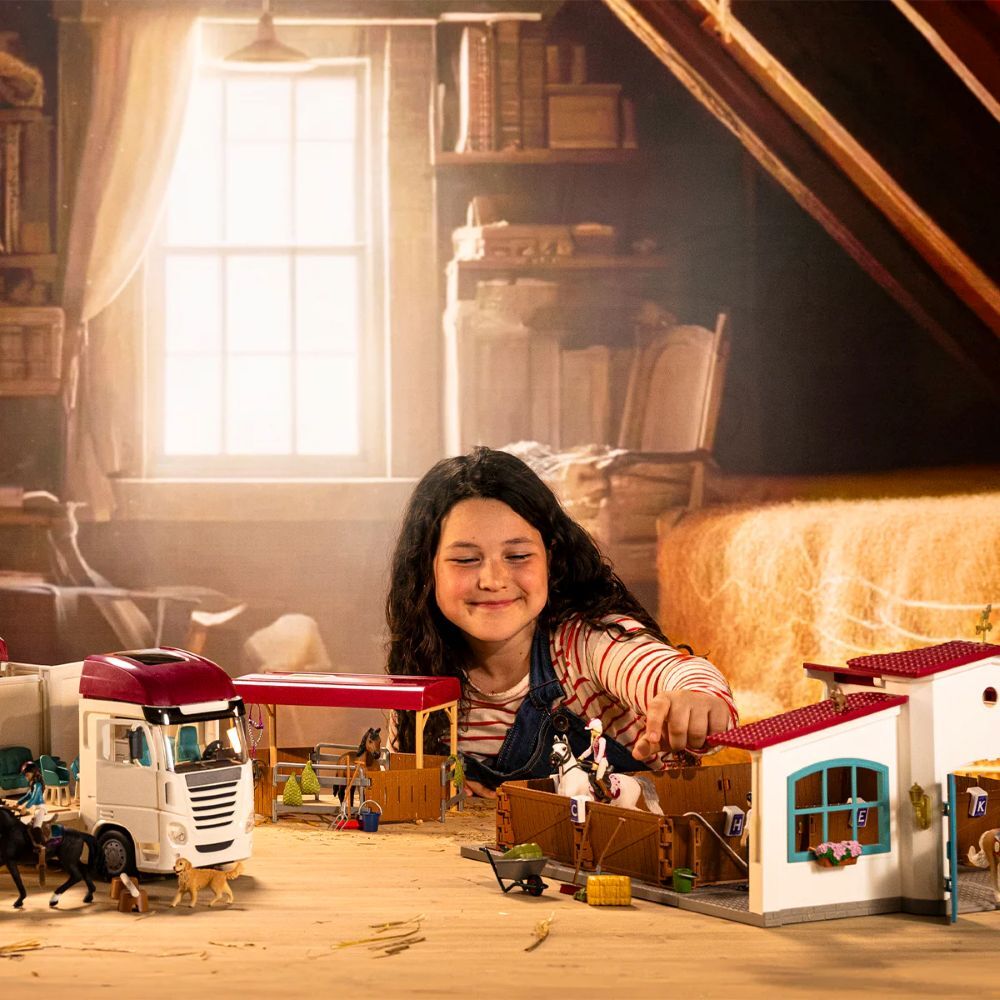 Schleich Riding Arena Peppertree