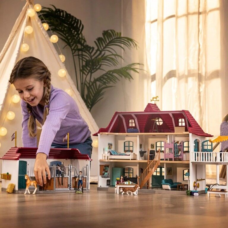 Schleich Lakeside Country House And Stable Playset