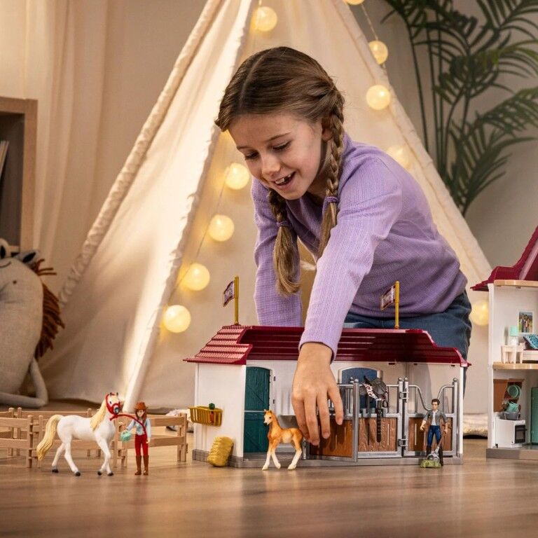 Schleich Lakeside Country House And Stable Playset
