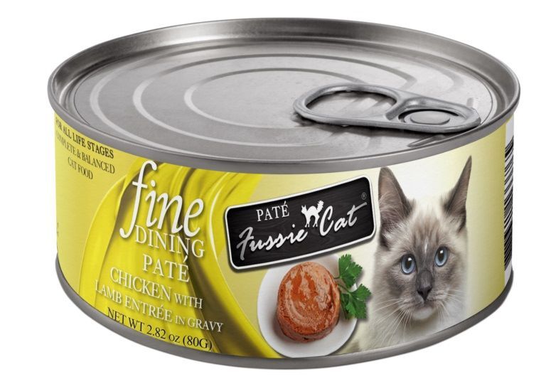 Fussie Cat Fine Dining Paté Chicken with Lamb Entrée in Gravy Cat Food, 2.82-Oz