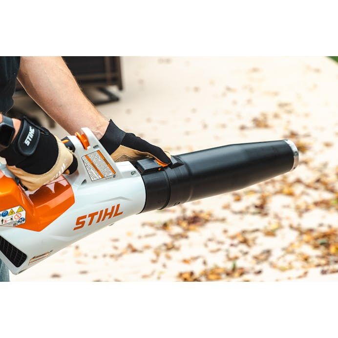 STIHL BGA 60 Blower with AK 30 and AL 101 Charger Set