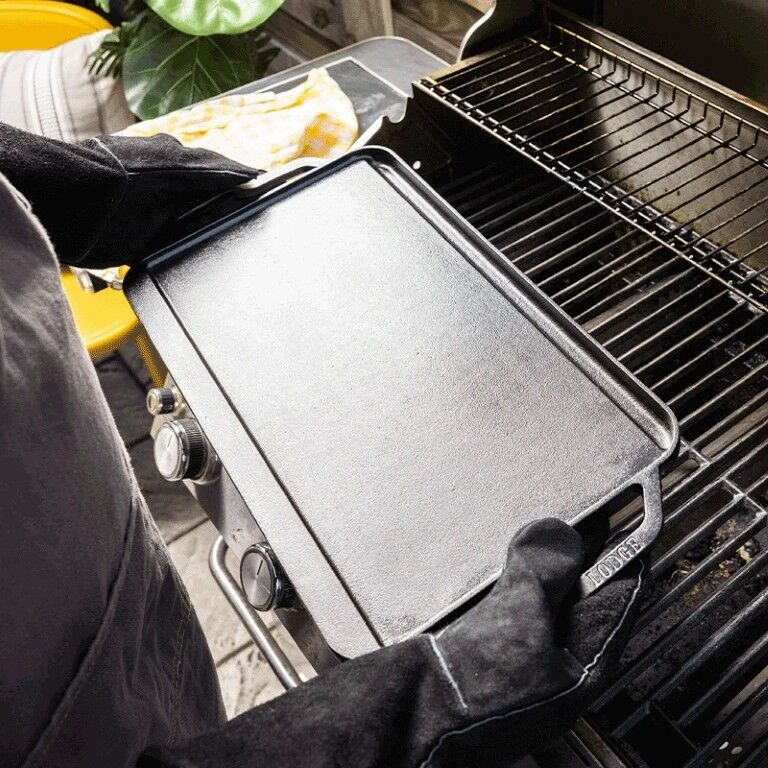 Lodge Cast Iron Pro-Grid Reversible Grill/Griddle, 20-In x 10 1/2-In