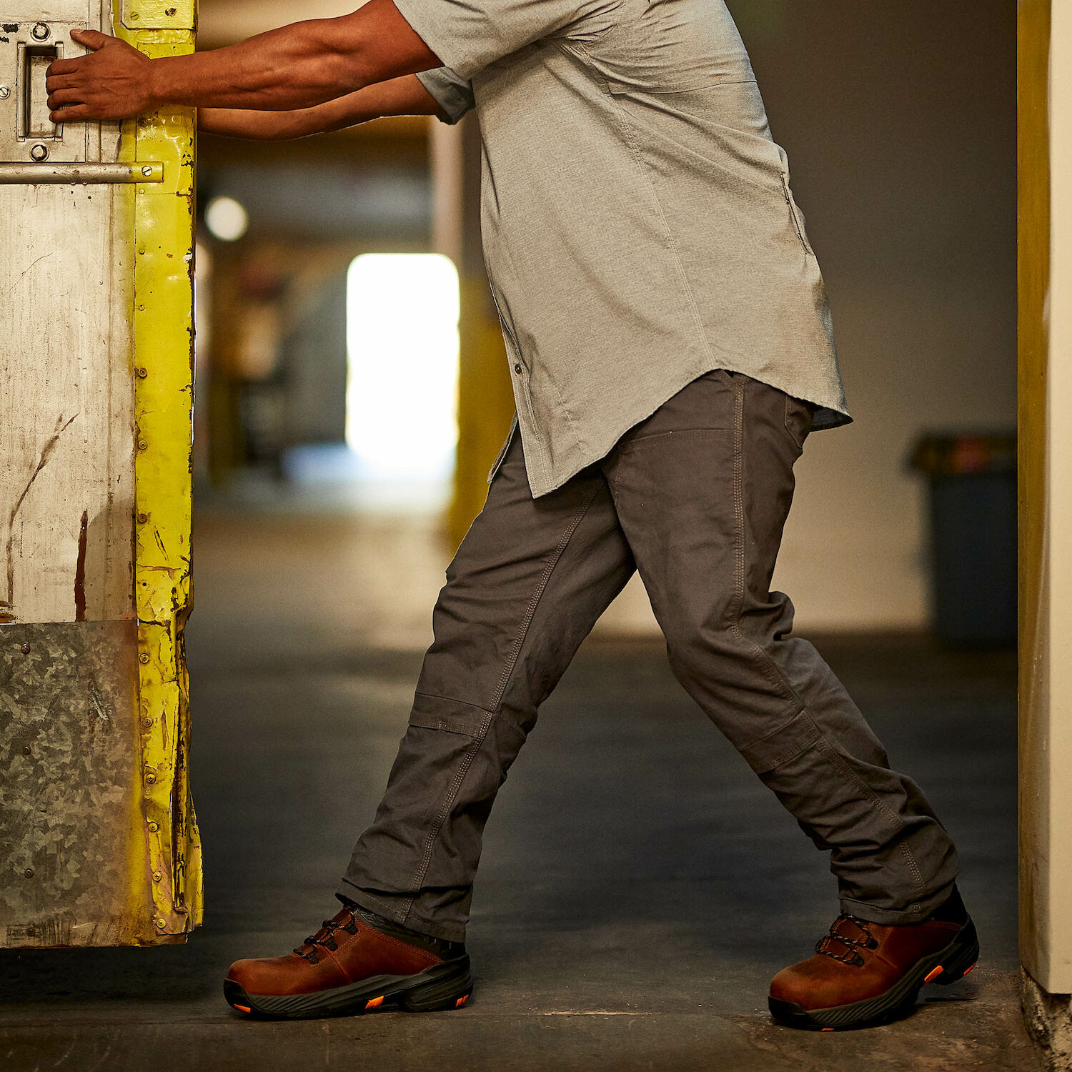 Ariat Men's Rebar M4 Relaxed DuraStretch Made Tough Double Front Stackable Straight 