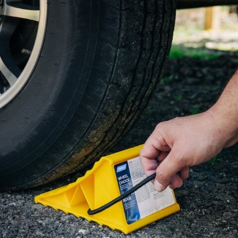 Camco Wheel Chock With Rope, 8 18-In X 4 5/8-In X 5 3/8-In