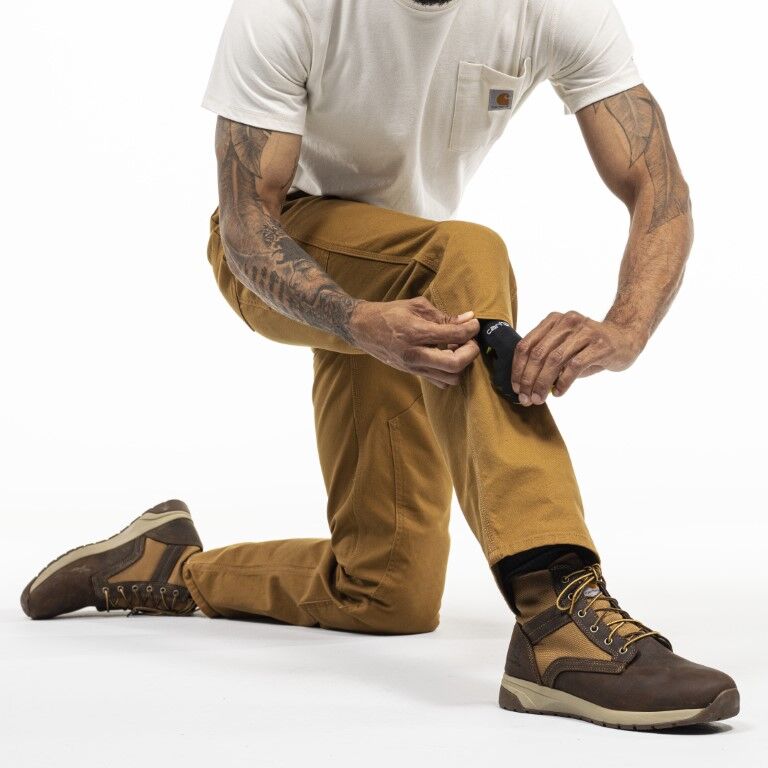Carhartt Men's Relaxed Fit Rugged Flex Duck Utility Double-Knee Work Pant in Carhartt Brown
