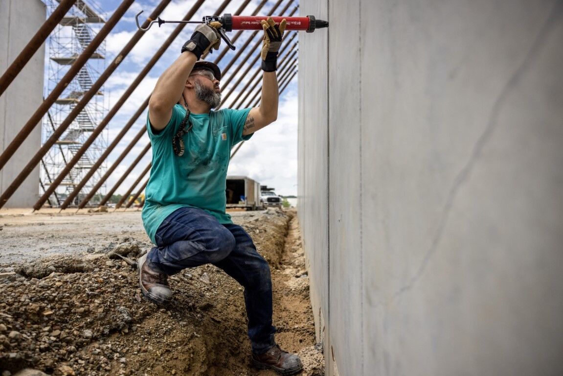 Carhartt Men's Force Relaxed Fit Midweight Short Sleeve Pocket T-Shirt