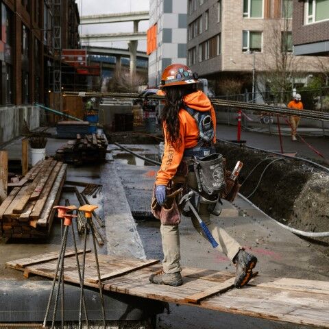 Danner Women's Vicious 4-In Work Boot in Brown