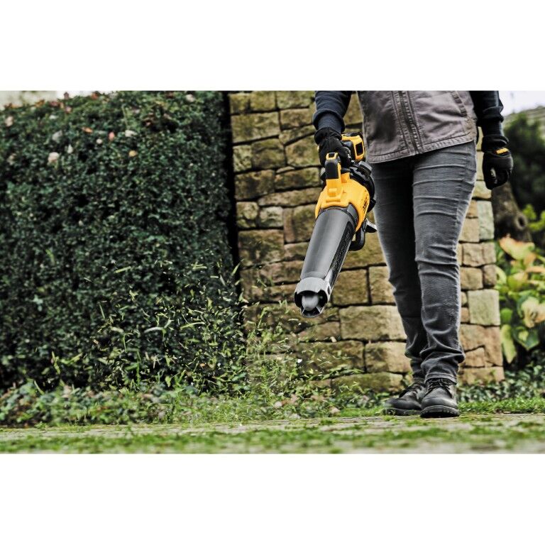 DEWALT 20-V Max XR Battery Powered Brushless Handheld Blower (Tool Only)