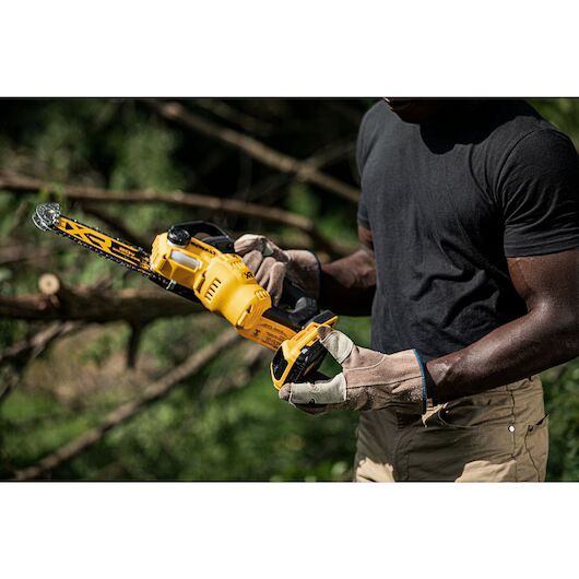 DEWALT 20V MAX 8-In Brushless Cordless Pruning Chainsaw (Tool Only)