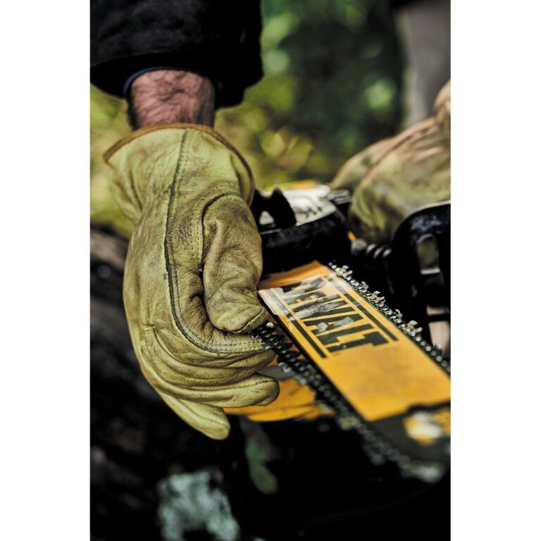 DEWALT 60-V Max FlexVolt 16 in. Battery Powered Brushless Chainsaw Kit