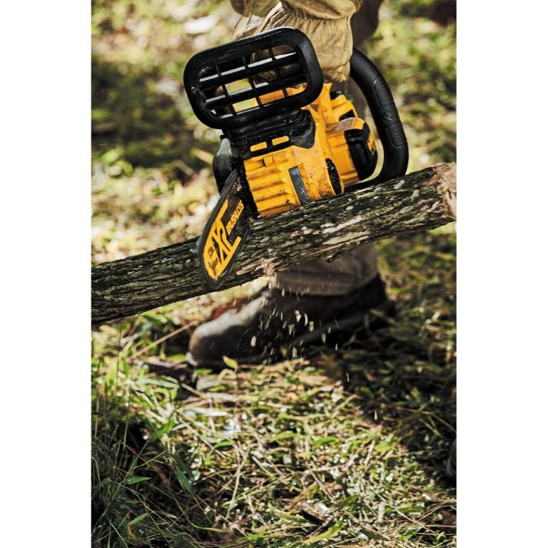 DEWALT 60-V Max FlexVolt 16 in. Battery Powered Brushless Chainsaw Kit