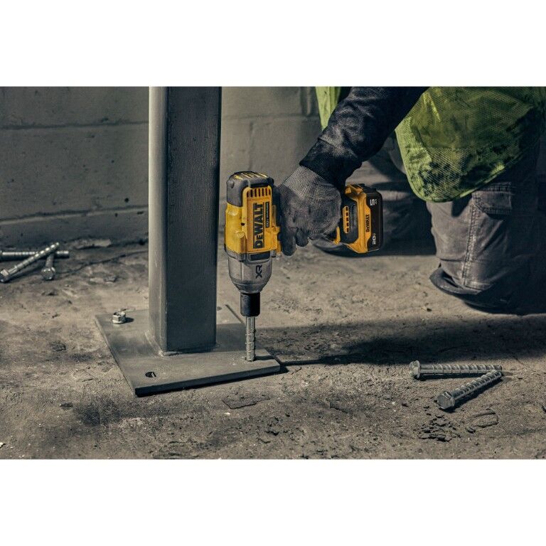 DEWALT 20-V Max XR High Torque Hog Ring Anvil Impact Wrench Kit, 1/2-In