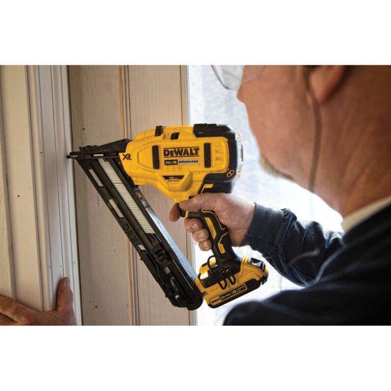 DEWALT 20-V Max XR Angled Finish Nailer, 15-Gauge (Tool Only)