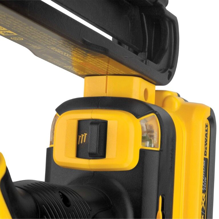 DEWALT 20-V Max XR Angled Finish Nailer Kit, 15-Gauge