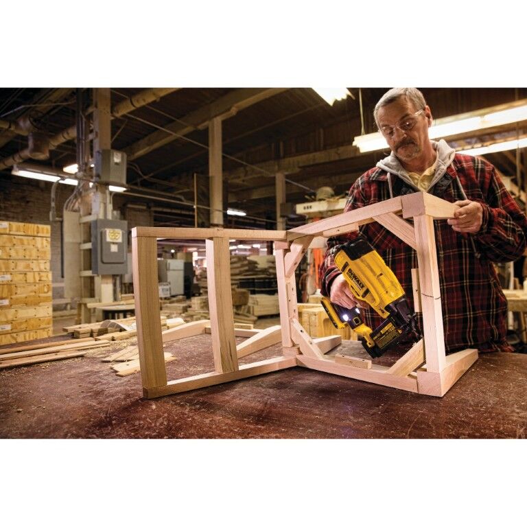 DEWALT 20-V Max XR Brad Nailer, 18-Gauge (Tool Only)