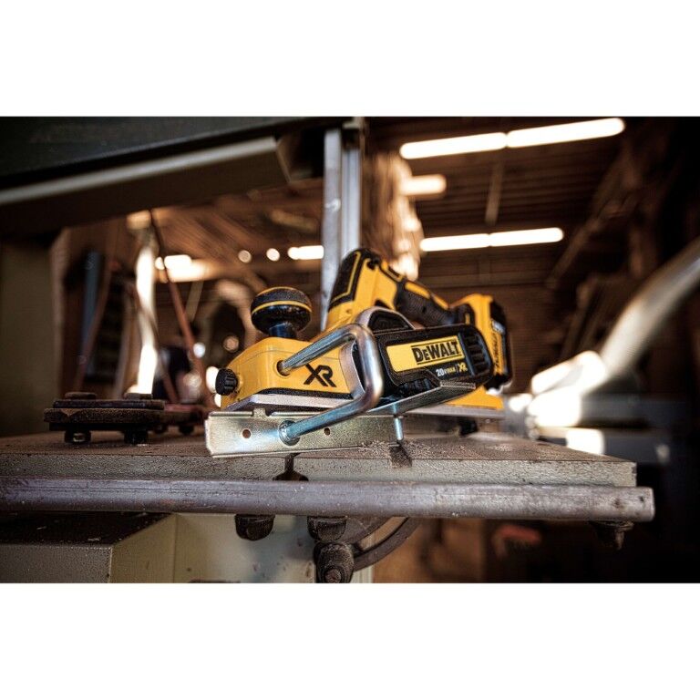 DEWALT 20-V Max XR Brushless Planer (Tool Only)