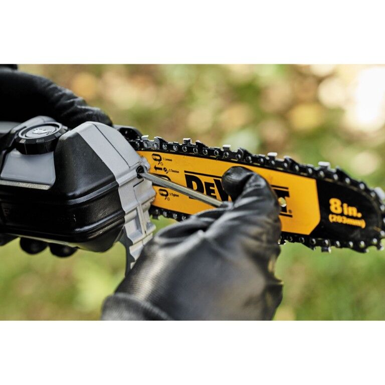DEWALT 20-V Max XR 8 in. Battery Powered Brushless Pole Saw Kit