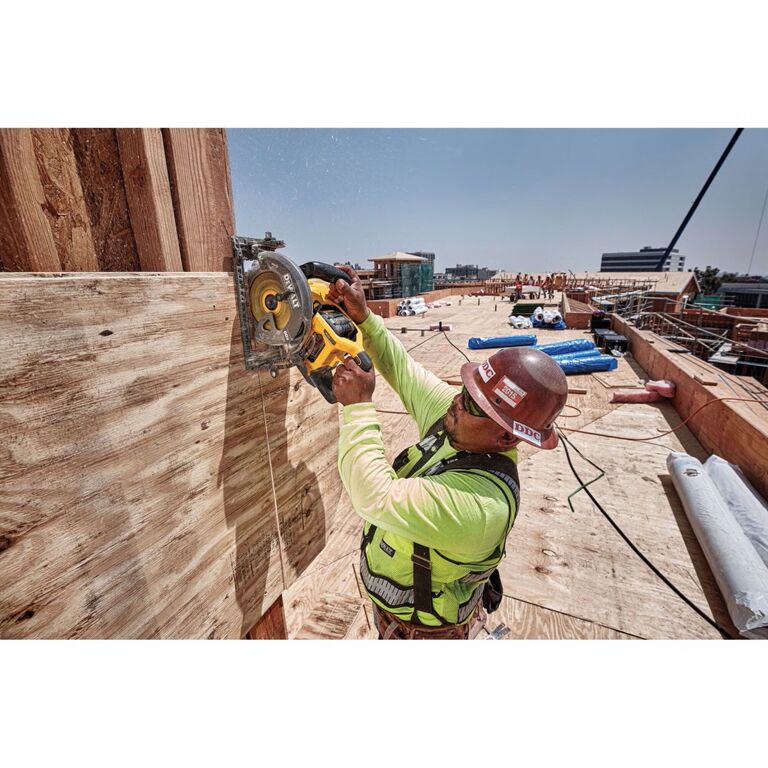 DEWALT FlexVolt 60-V Max Brushless Worm Drive Style Saw, 7 1/4-In (Tool Only)