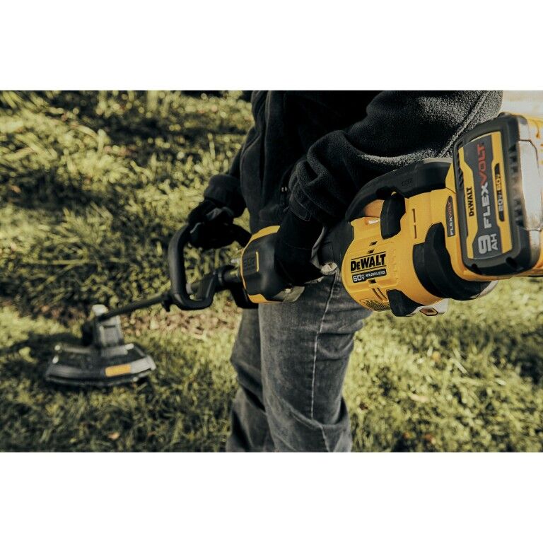60V MAX* 17-In Brushless Attachment Capable String Trimmer Kit