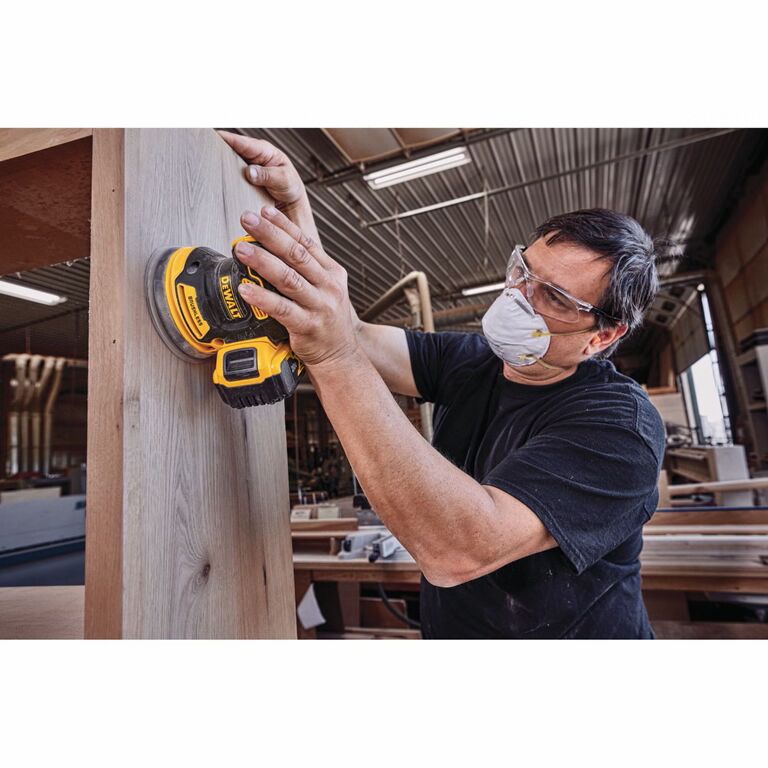 DEWALT 20-V Max XR Brushless Variable-Speed Random Orbital Sander, 5-In (Tool Only)