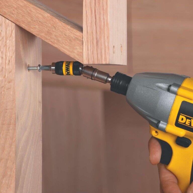 DEWALT Impact Ready Magnetic Pivot Holder