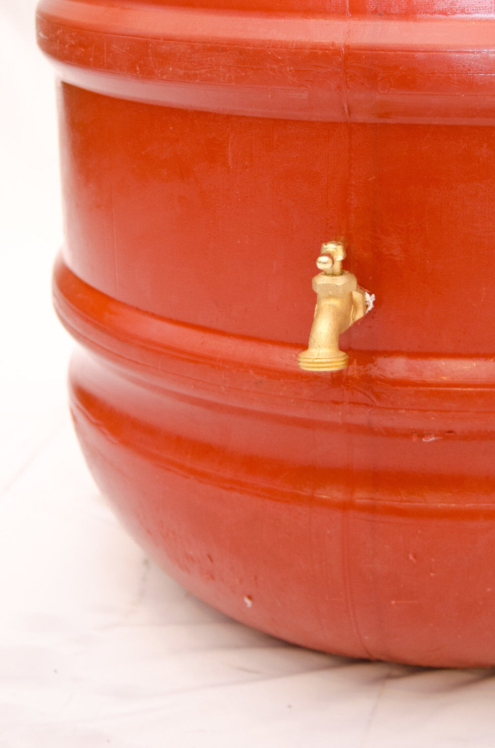 Eagle Peak Red Used Spigoted Poly Screw Top Barrel, 50-Gal