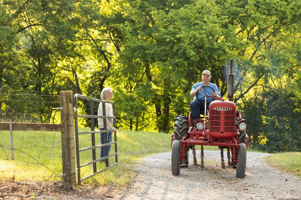 Behlen Country Gray The Heritage Round Corner Gate, 12-Ft x 50-In