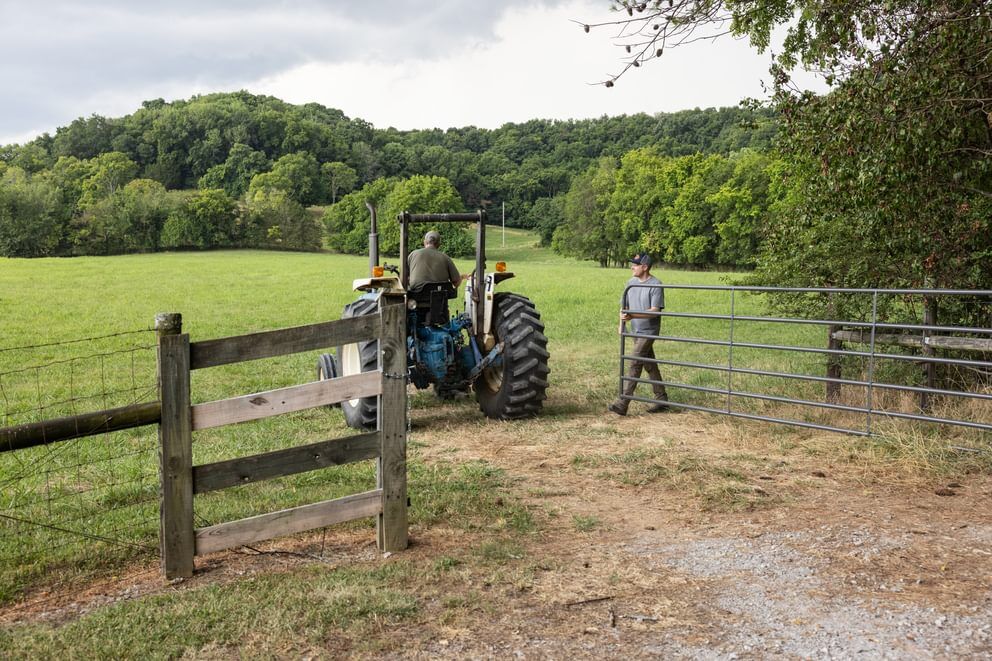 Behlen Country Grey The Heritage Gate With Round Corners, 12-Ft X 50-In