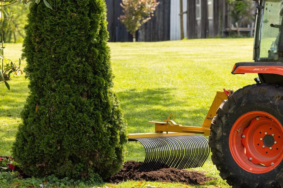 Behlen Country Landscape Rake, 7-Ft