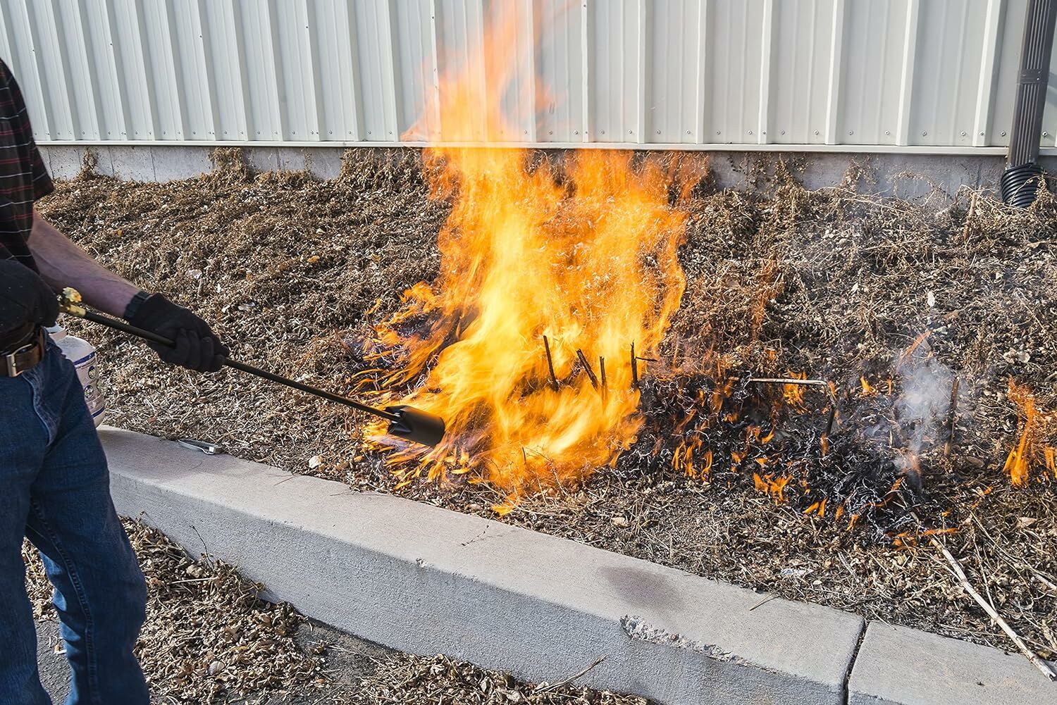 Forney Fireman Weed Burner and Ice Melter 500,000 BTU 