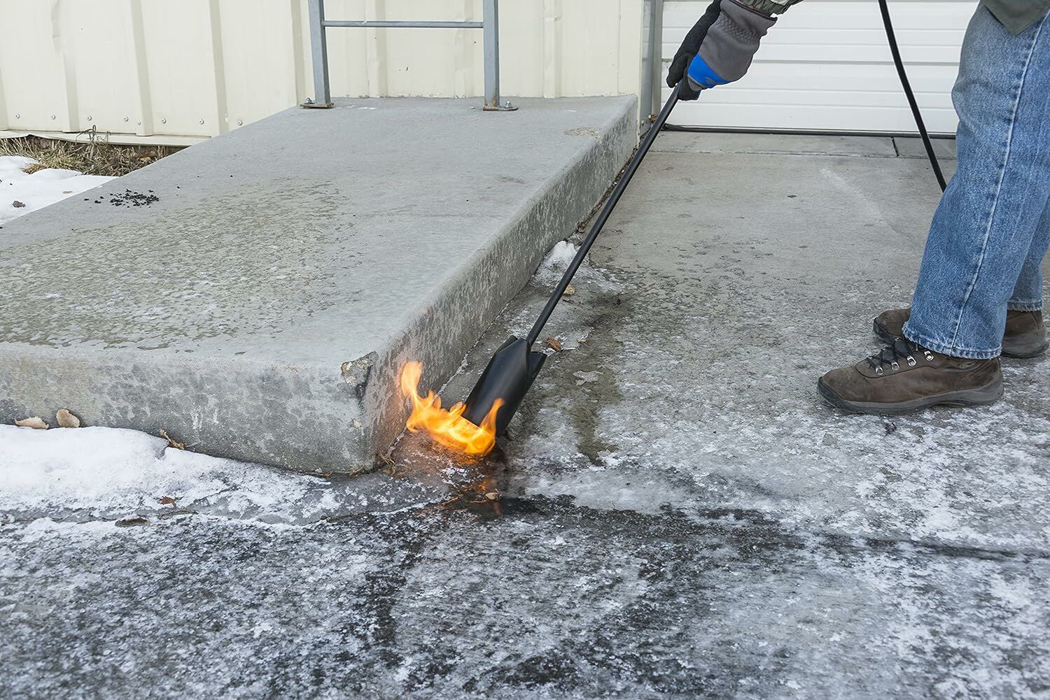 Forney Fireman Weed Burner and Ice Melter 500,000 BTU 