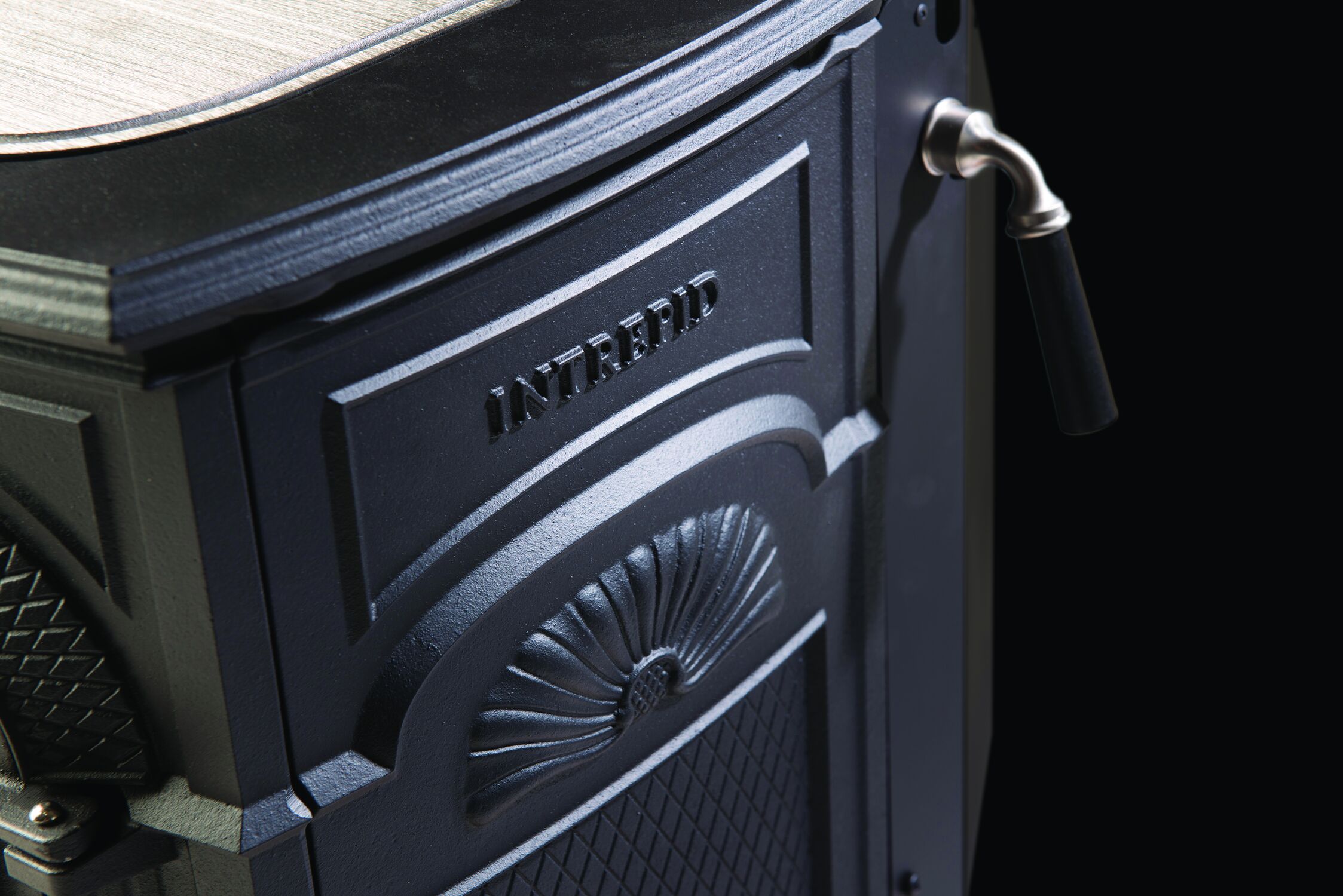 Vermont Castings Intrepid FlexBurn Wood-Burning Stove In Classic Black