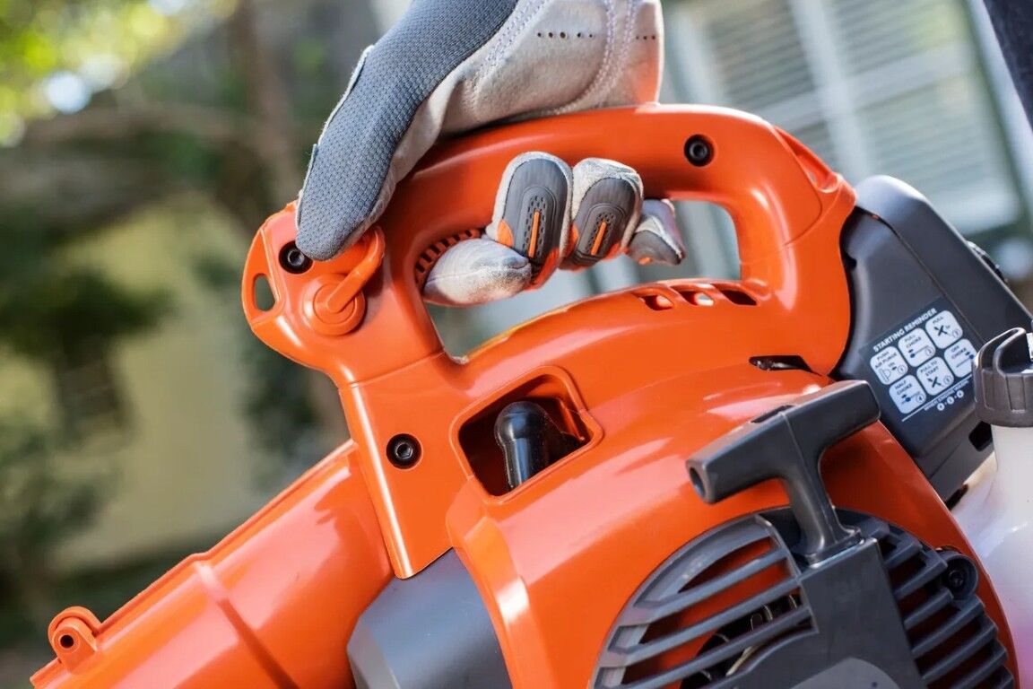 Husqvarna 125B Gas Handheld Blower