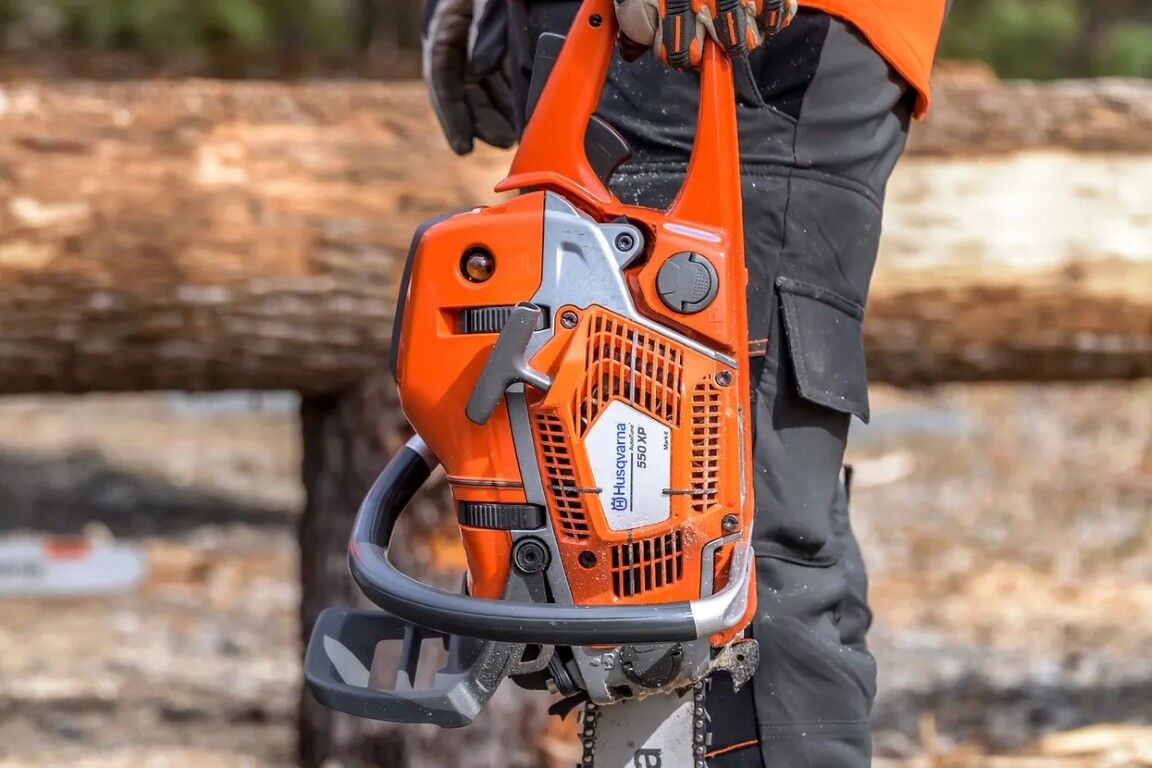 Husqvarna 550 XP Mark II 18 in. Gas Chainsaw