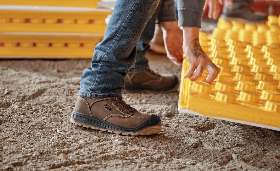 Keen Men's Fort Wayne 6-in Waterproof Soft Toe Boot