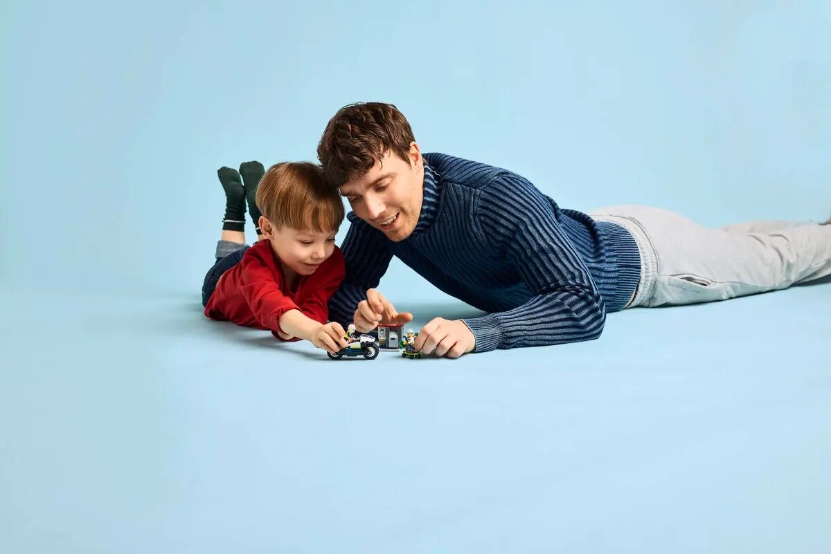 LEGO City Police Motorcycle Chase