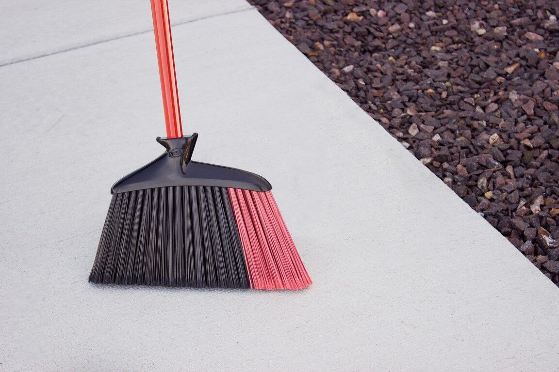 Libman Indoor/Outdoor Angle Broom