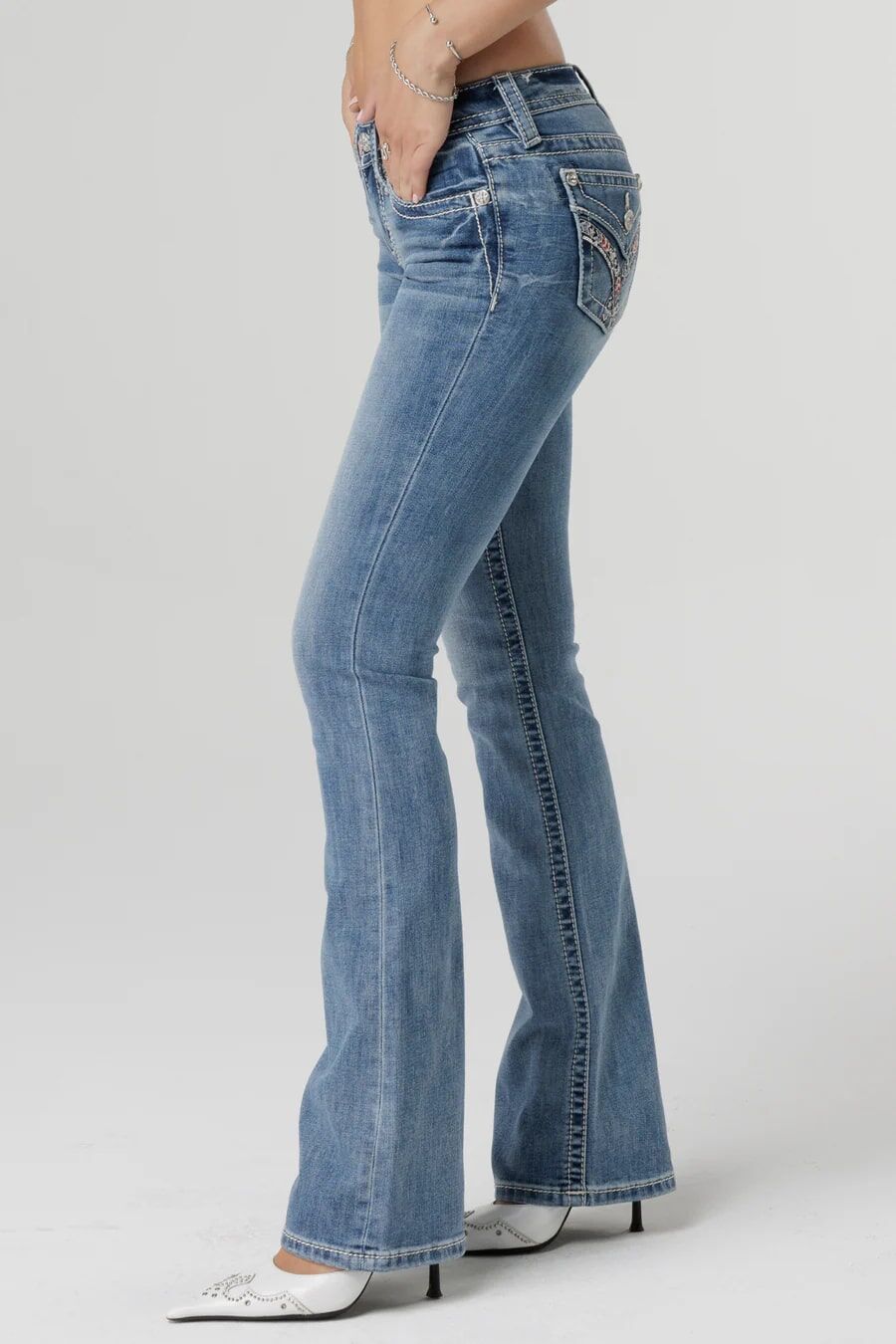 Miss Me Women's Americana Crossroads Bootcut Jeans in Medium Wash