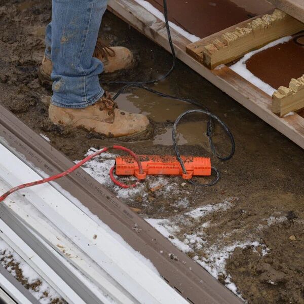 Twist And Seal Maxx Orange Heavy Duty Extension Cord Protector