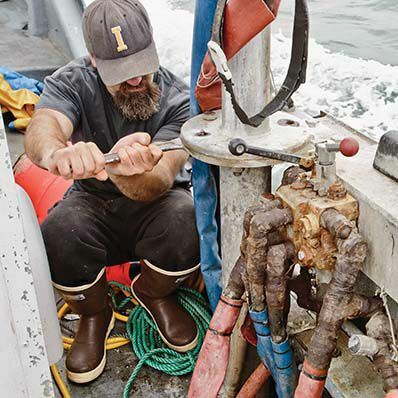 XTRATUF Men's 15-In Waterproof Legacy Boot in Brown